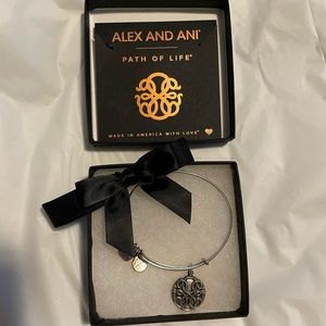 🌸 Bundle 2 for $10 🌸  Alex and Ani Path of Life bracelet